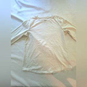 Basic white tee! From the brand wonder nation. Perfect basic for the fall.